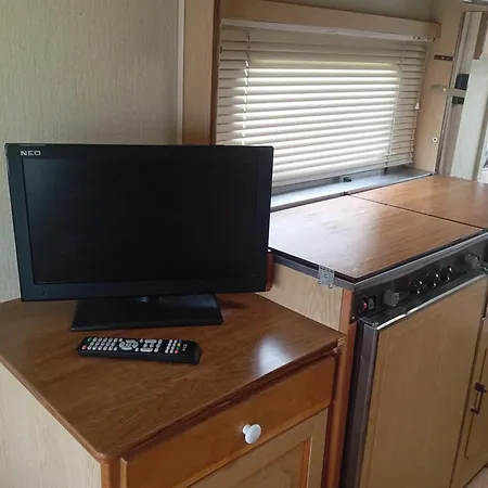 Little Oasis 营地 Ezerets