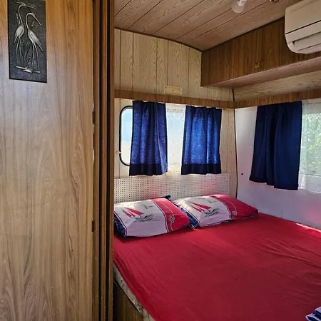 Little Oasis Ezerets