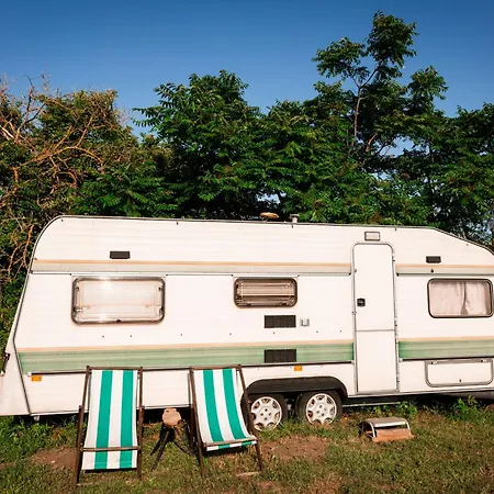 Little Oasis Campingplads Ezerets