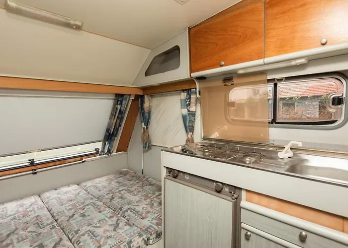 Little Oasis キャンプ場 Ezerets