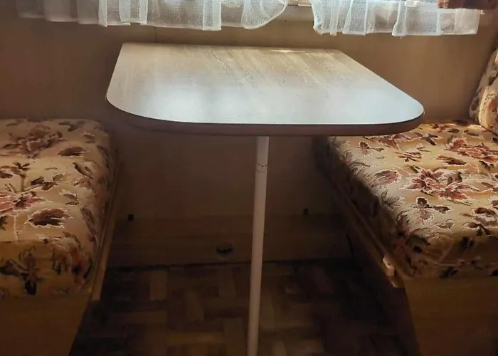 キャンプ場 Little Oasis Ezerets